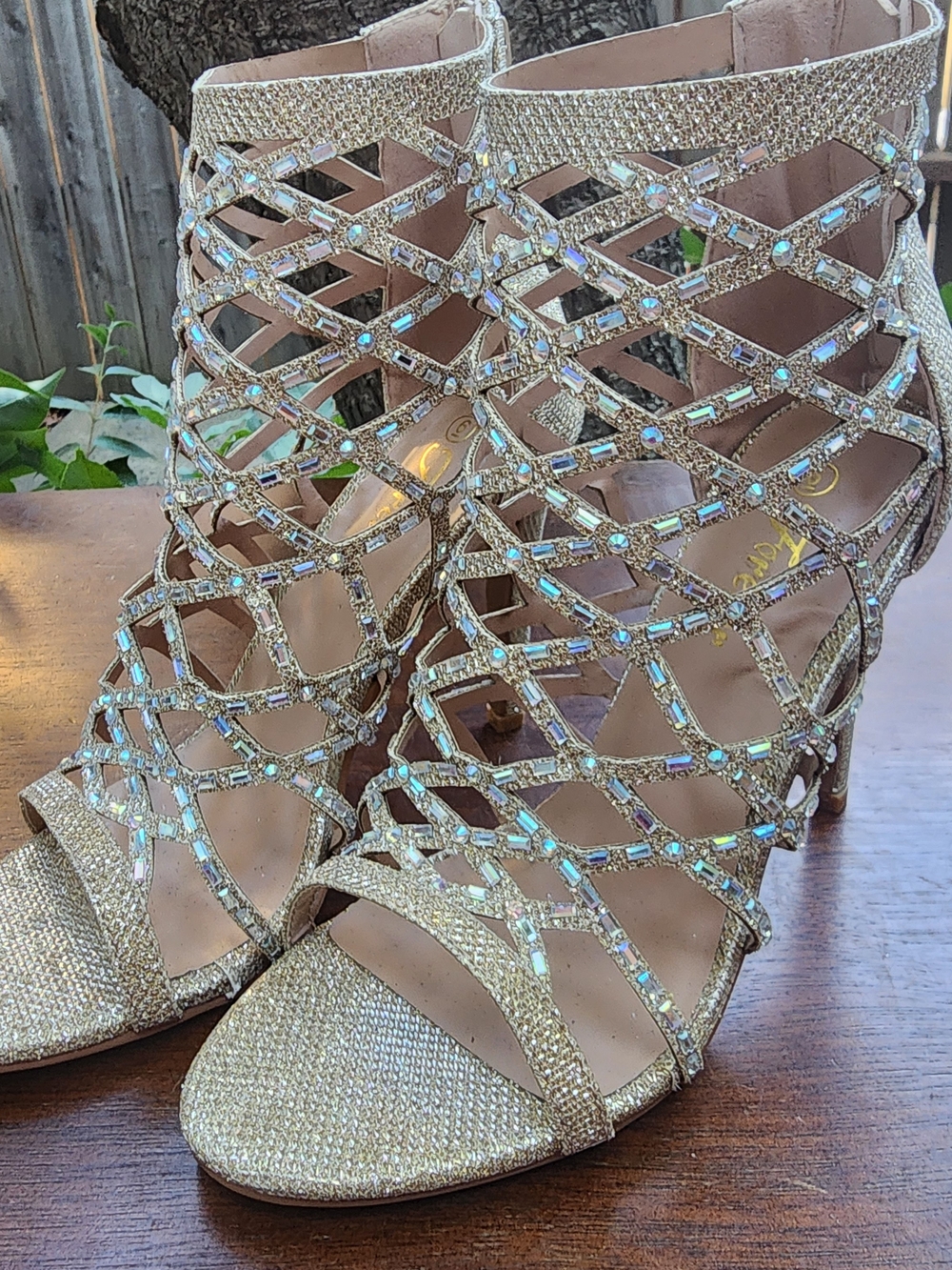 Forever Gold Rhinestone Cage Heeled Sandals Glitz Prom Party Women's Size 6